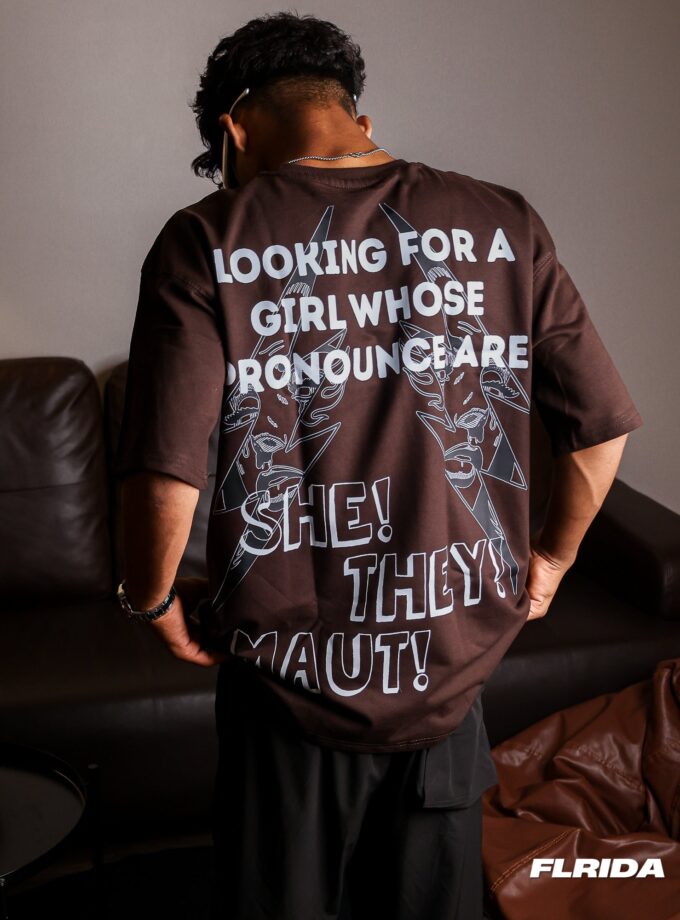 She they maut | Tee73